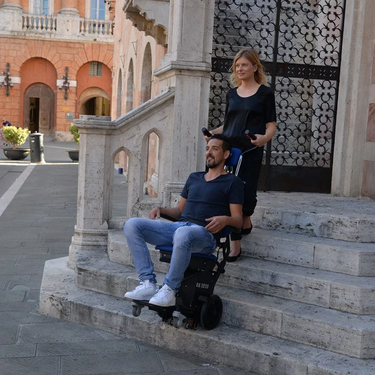 Salvaescaleras con orugas